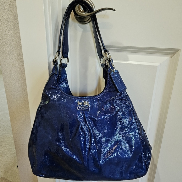 Coach Madison Maggie Shoulder Bag Ultra Marine Blu Patent Leather Never Worn EUC - Picture 15 of 16
